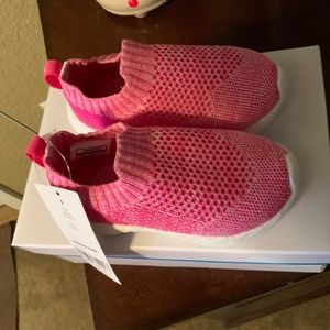 Carter’s - Greeny Sneakers, Toddler"s, NWT